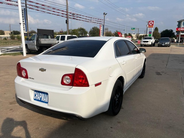 Chevrolet Malibu Vehicle Full-screen Gallery Image 05