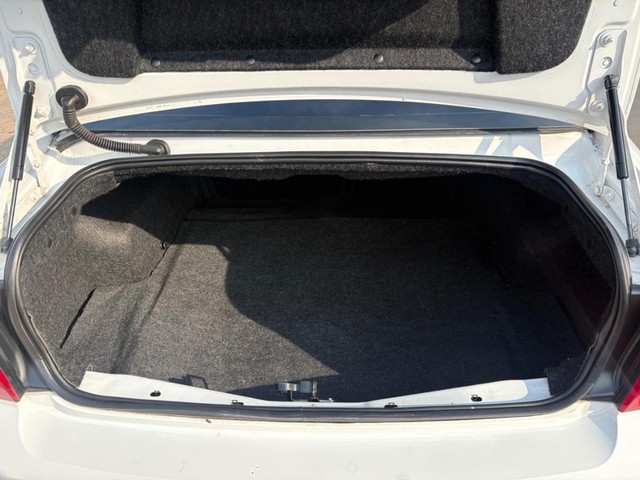 Chevrolet Malibu Vehicle Full-screen Gallery Image 12