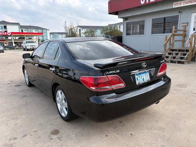 Lexus ES 330 Vehicle Full-screen Gallery Image 03