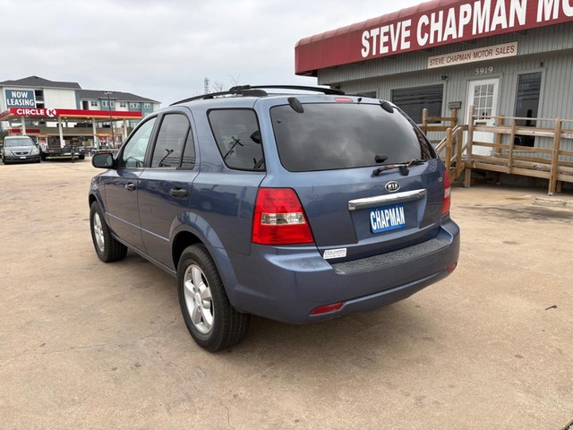 Kia Sorento Vehicle Full-screen Gallery Image 03