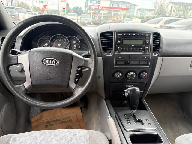 Kia Sorento Vehicle Full-screen Gallery Image 10