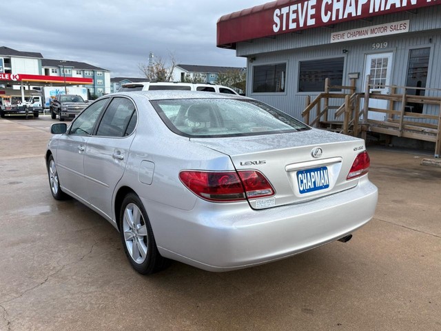 Lexus ES 330 Vehicle Full-screen Gallery Image 03