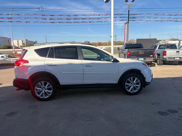 Toyota RAV4 Vehicle Full-screen Gallery Image 06