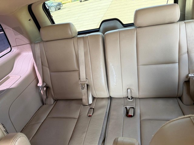 Chevrolet Tahoe Vehicle Full-screen Gallery Image 11
