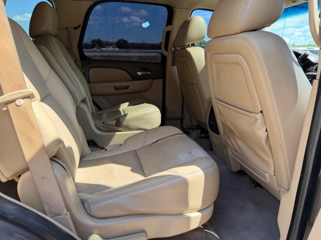 Chevrolet Tahoe Vehicle Full-screen Gallery Image 14