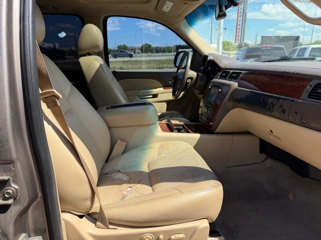 Chevrolet Tahoe Vehicle Full-screen Gallery Image 15