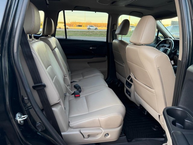 Honda Pilot Vehicle Full-screen Gallery Image 14