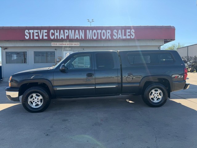 Chevrolet Silverado 1500 Vehicle Full-screen Gallery Image 02