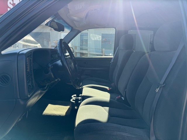 Chevrolet Silverado 1500 Vehicle Full-screen Gallery Image 09