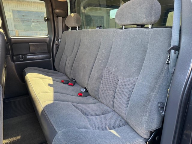 Chevrolet Silverado 1500 Vehicle Full-screen Gallery Image 11