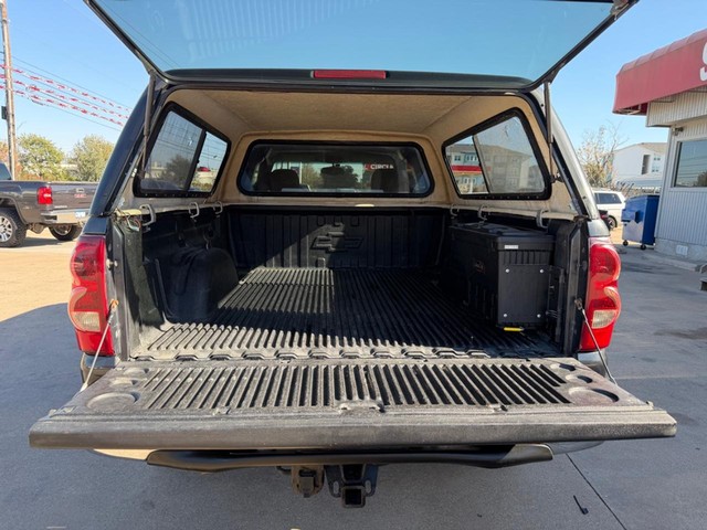 Chevrolet Silverado 1500 Vehicle Full-screen Gallery Image 12