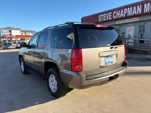 GMC Yukon Vehicle Full-screen Gallery Image 03