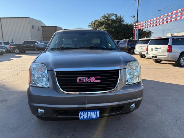 GMC Yukon Vehicle Full-screen Gallery Image 08