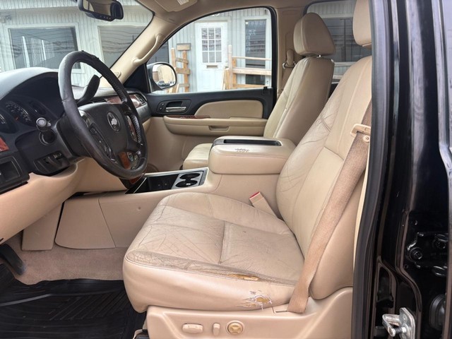 Chevrolet Tahoe Vehicle Full-screen Gallery Image 09