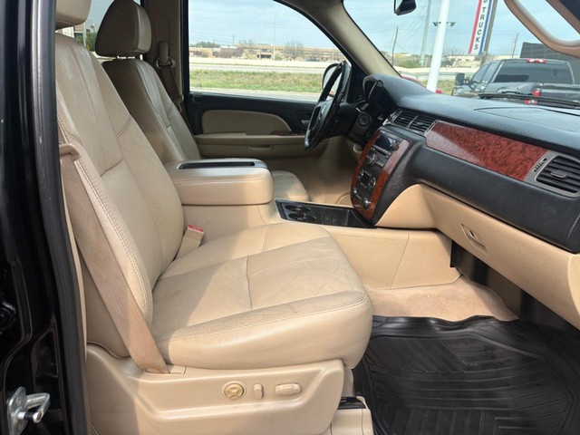 Chevrolet Tahoe Vehicle Full-screen Gallery Image 15