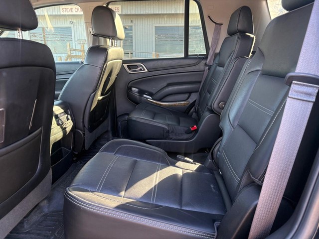 GMC Yukon Vehicle Full-screen Gallery Image 11