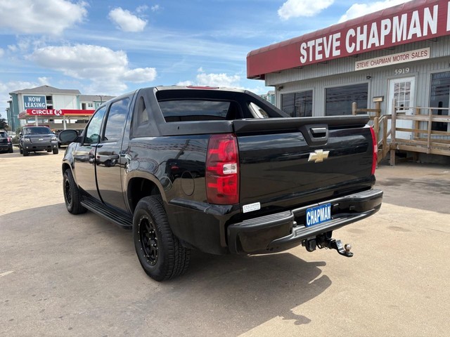 Chevrolet Avalanche Vehicle Full-screen Gallery Image 03