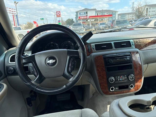 Chevrolet Avalanche Vehicle Full-screen Gallery Image 10