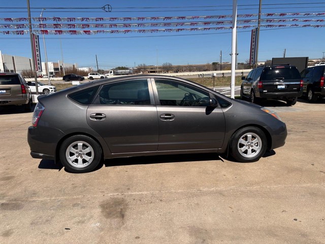 Toyota Prius Vehicle Full-screen Gallery Image 06