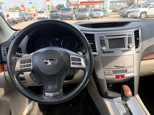 Subaru Outback Vehicle Full-screen Gallery Image 10