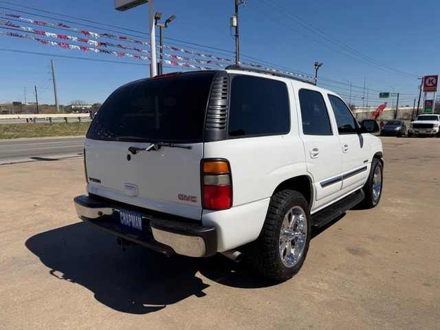 GMC Yukon Vehicle Full-screen Gallery Image 05