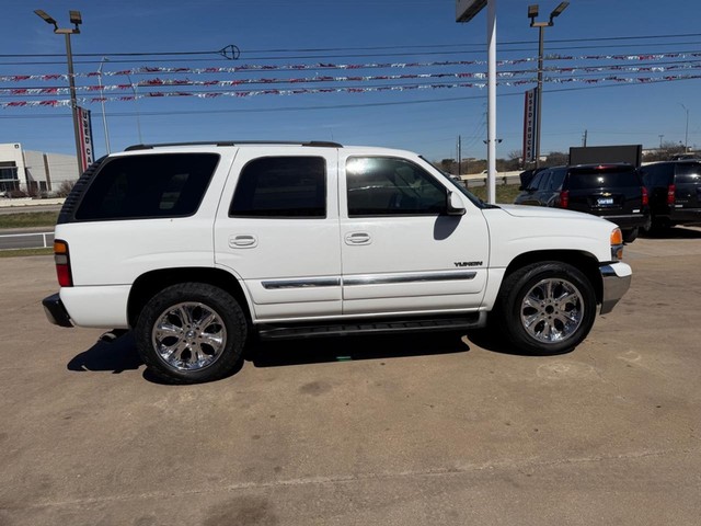 GMC Yukon Vehicle Full-screen Gallery Image 06