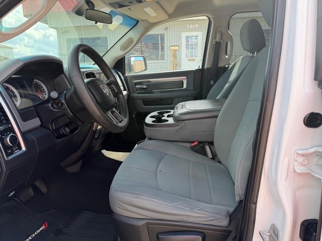 Ram 1500 Vehicle Full-screen Gallery Image 09