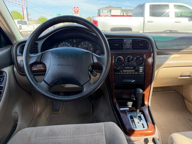 Subaru Legacy Wagon Vehicle Full-screen Gallery Image 10