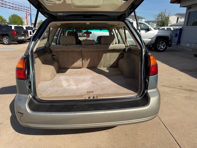 Subaru Legacy Wagon Vehicle Full-screen Gallery Image 14