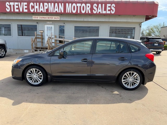 Subaru Impreza Wagon Vehicle Full-screen Gallery Image 02