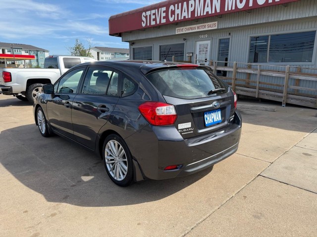 Subaru Impreza Wagon Vehicle Full-screen Gallery Image 03