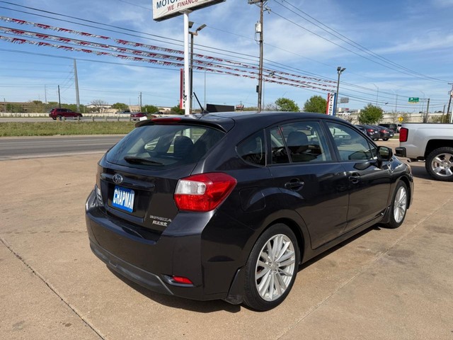 Subaru Impreza Wagon Vehicle Full-screen Gallery Image 05