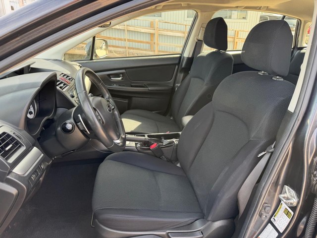 Subaru Impreza Wagon Vehicle Full-screen Gallery Image 09