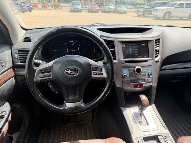 Subaru Outback Vehicle Full-screen Gallery Image 09