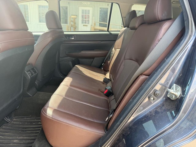 Subaru Outback Vehicle Full-screen Gallery Image 10