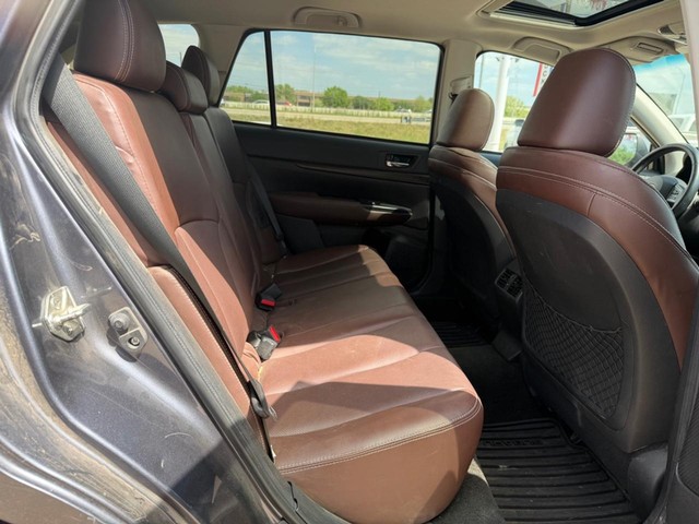 Subaru Outback Vehicle Full-screen Gallery Image 12