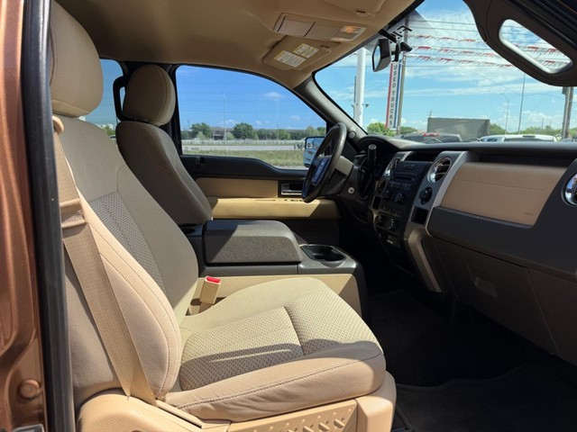 Ford F-150 Vehicle Full-screen Gallery Image 14