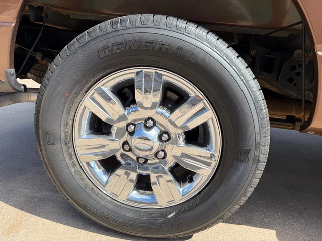 Ford F-150 Vehicle Full-screen Gallery Image 15