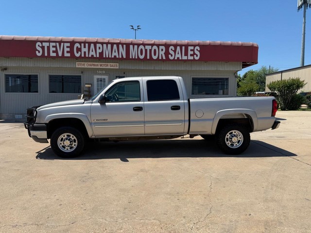 Chevrolet Silverado 2500HD Vehicle Full-screen Gallery Image 02