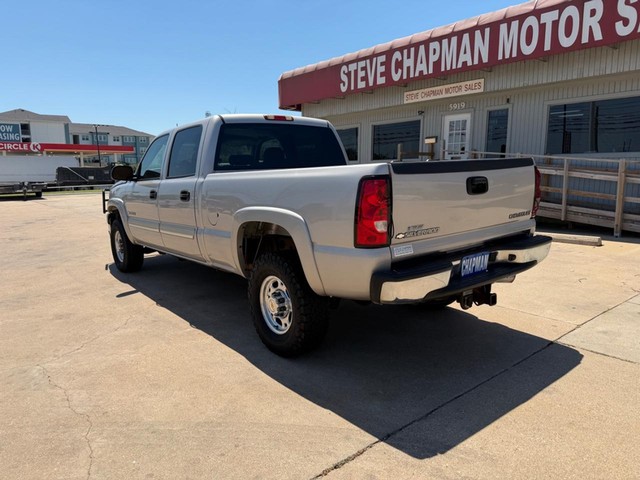Chevrolet Silverado 2500HD Vehicle Full-screen Gallery Image 03