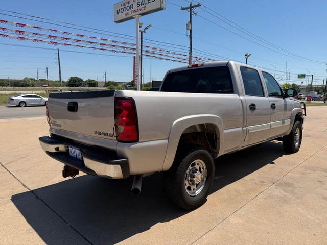Chevrolet Silverado 2500HD Vehicle Full-screen Gallery Image 05