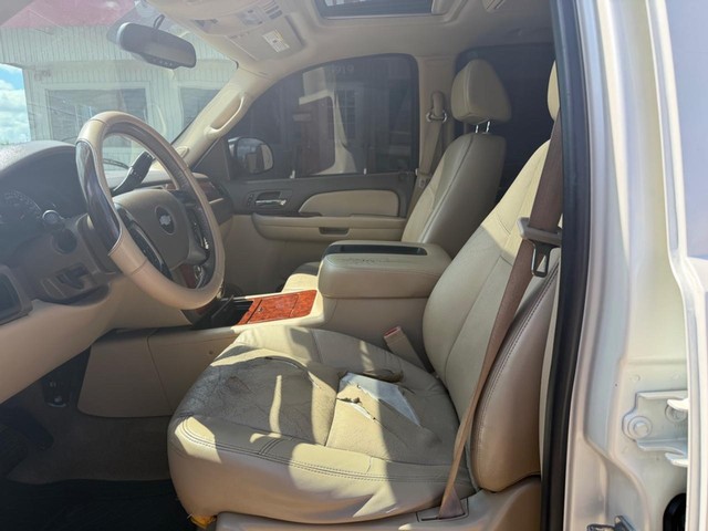 Chevrolet Tahoe Vehicle Full-screen Gallery Image 09