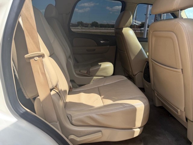 Chevrolet Tahoe Vehicle Full-screen Gallery Image 14