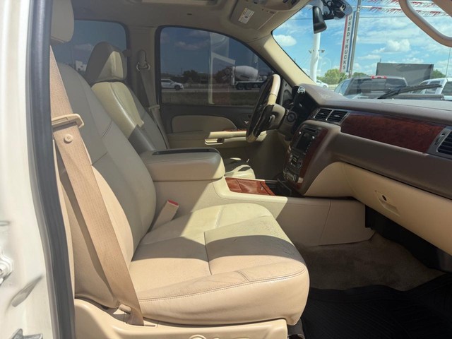 Chevrolet Tahoe Vehicle Full-screen Gallery Image 15