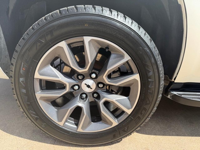 Chevrolet Tahoe Vehicle Full-screen Gallery Image 19