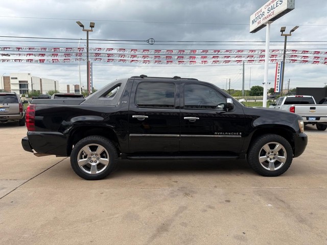 Chevrolet Avalanche Vehicle Full-screen Gallery Image 06