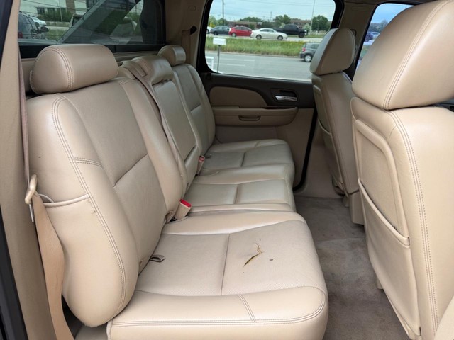 Chevrolet Avalanche Vehicle Full-screen Gallery Image 13