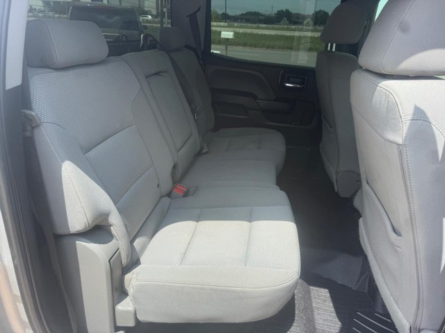 Chevrolet Silverado 1500 Vehicle Full-screen Gallery Image 12