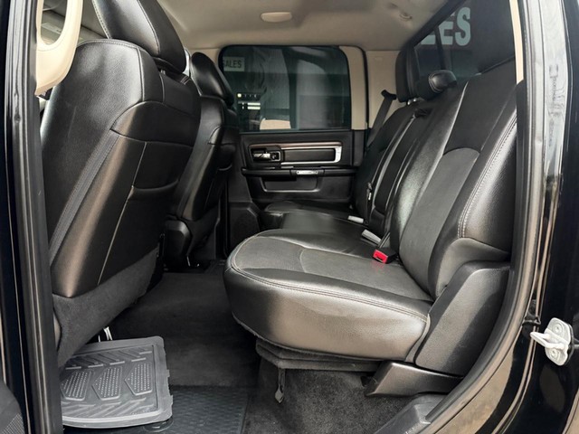 Ram 2500 Vehicle Full-screen Gallery Image 11