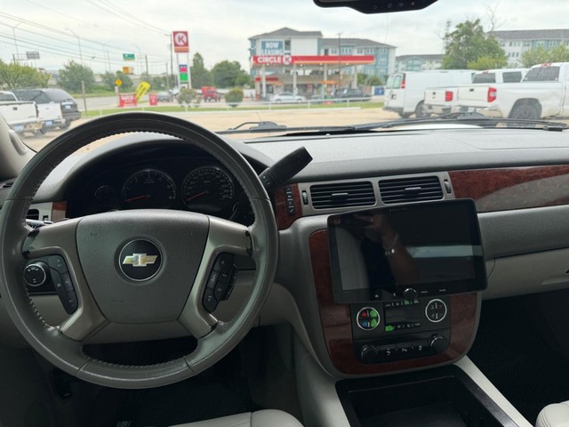Chevrolet Tahoe Vehicle Full-screen Gallery Image 10